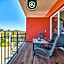 Cozy Apt with Private Terrace - Rooftop Pool