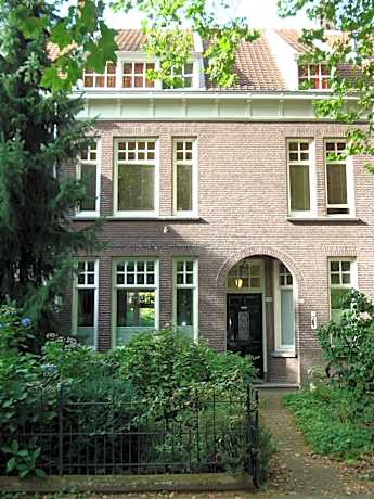 Boutiquehotel Sycamore - Protected City View - 950m from Central Station