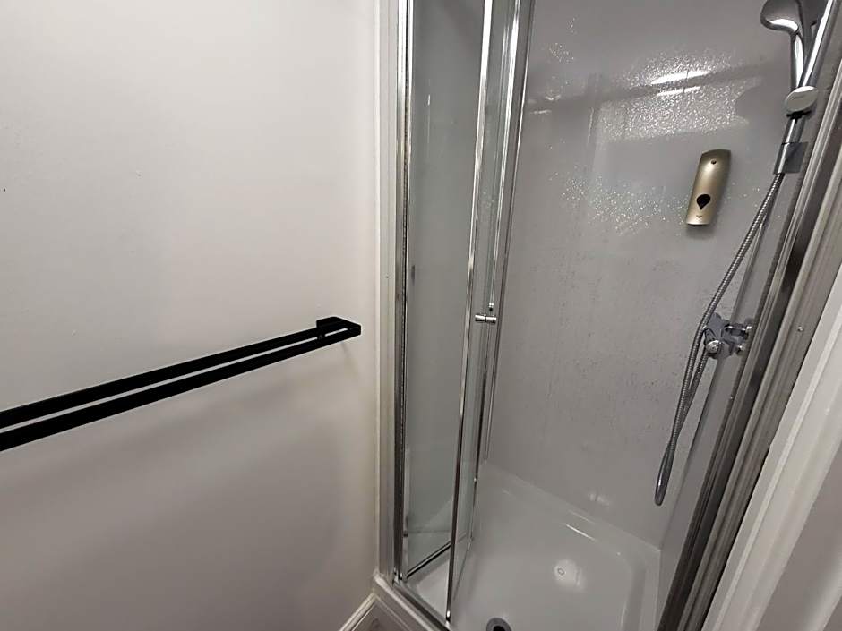 Premier Studios Nottingham - Tring Vale