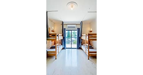 Bunk Bed in Mixed Dormitory Room