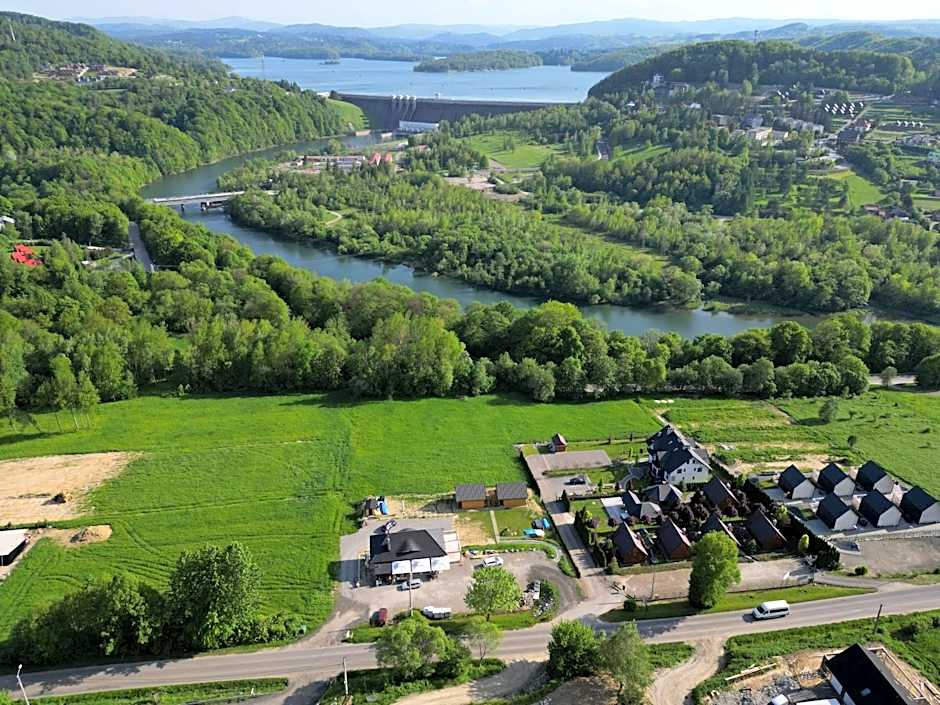 Daroszówka - Domki całoroczne i Apartamenty w Bieszczadach z widokiem na zaporę w Solinie