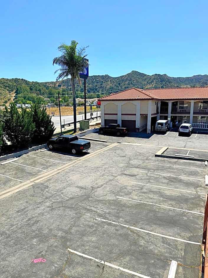 Castaic Inn Six Flags Valencia