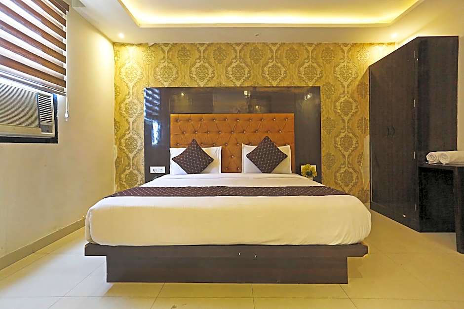 Hotel Iconic Suite - Near Delhi Airport