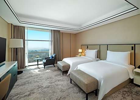 Three-Bedroom Presidential Suite Kaaba View