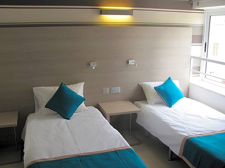 Day's Inn Hotel and Residence