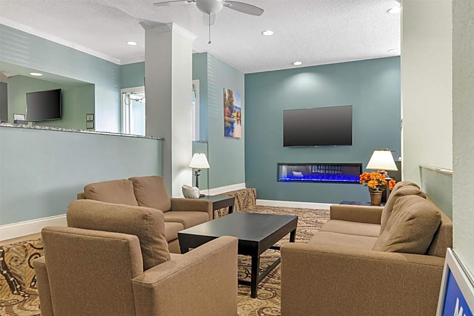 Best Western Teal Lake Inn