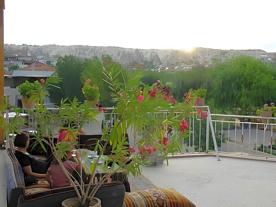 Nomads Cave Hotel & Rooftop