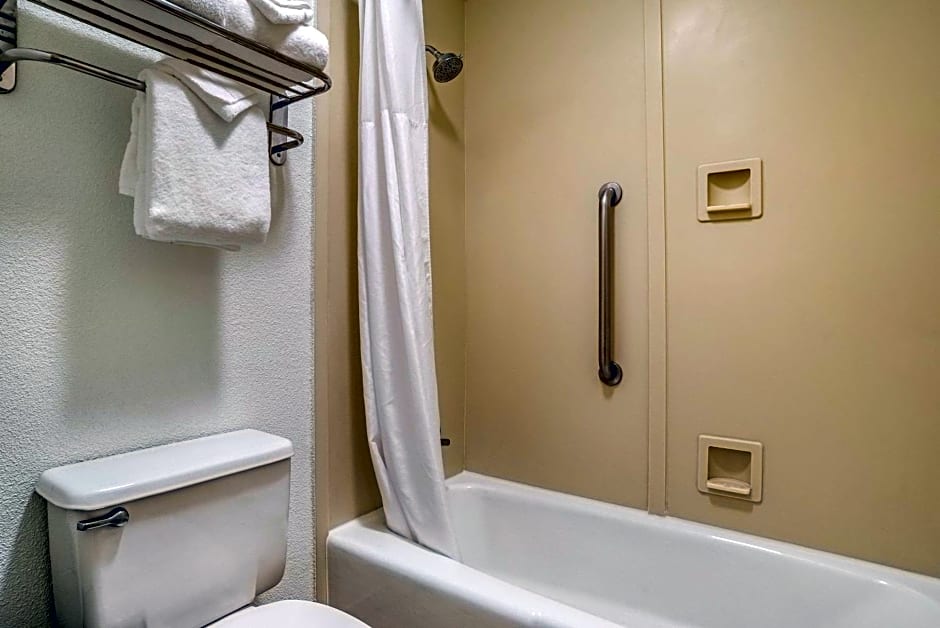 Clarion Inn Conference Center Gonzales