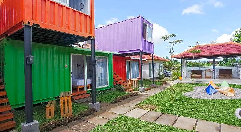 Container Smart Stay (CSS)