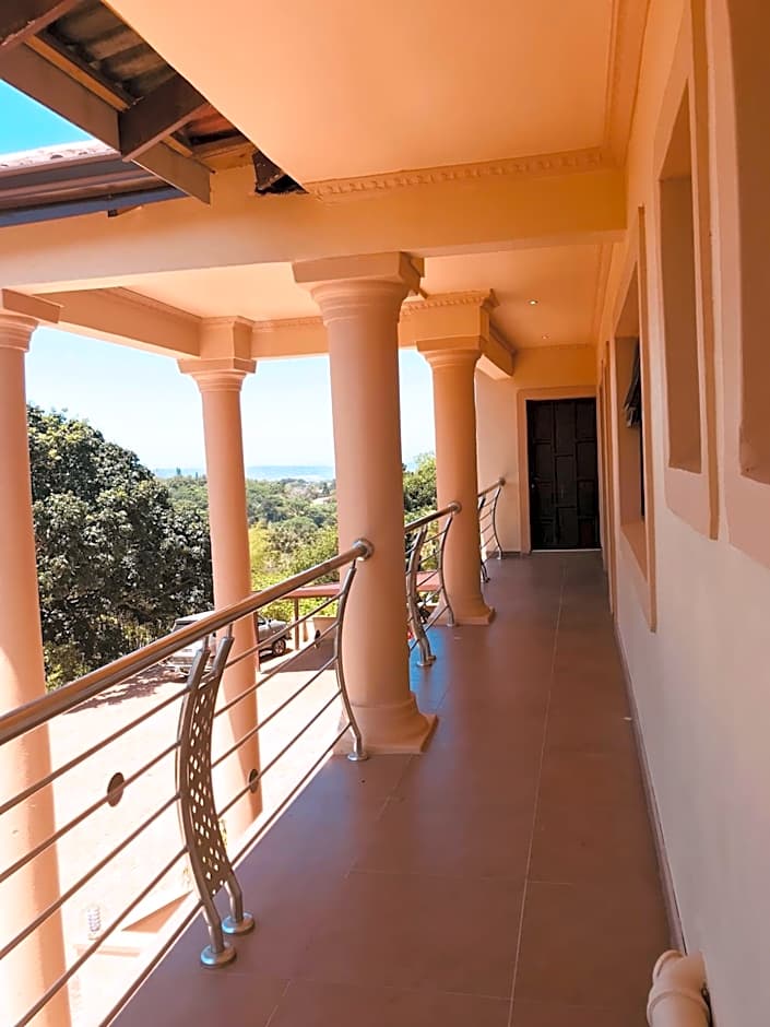 Jay and Bee Guesthouse