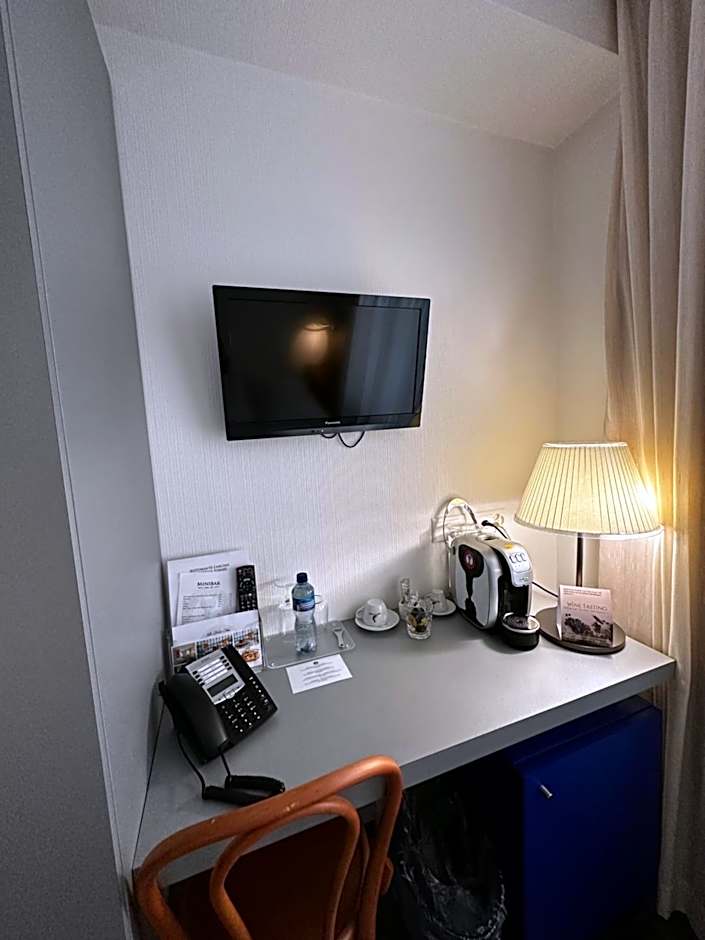 Albergo Carcani by Ketty & Tommy