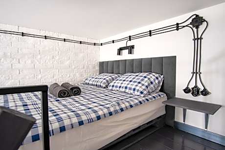 Economy Triple Room with Shared Bathroom