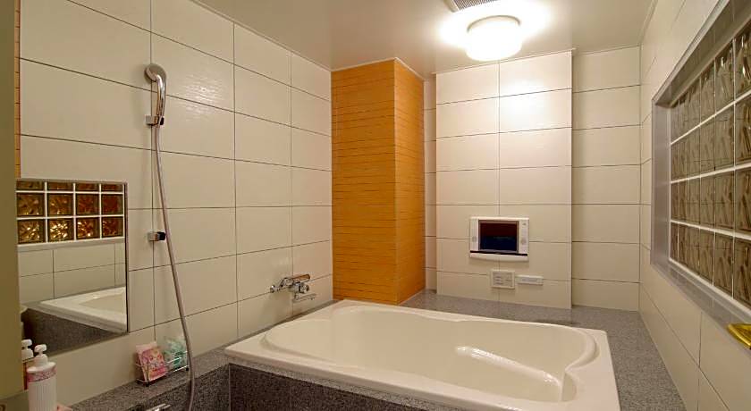 Shonan Sirene (Adult Only)