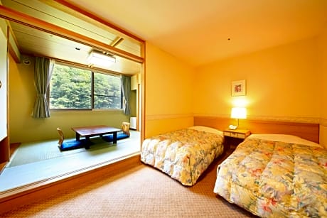 Twin Room with Tatami Area - Non-Smoking