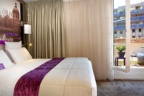 Superior Room With Balcony - 1 Double Bed