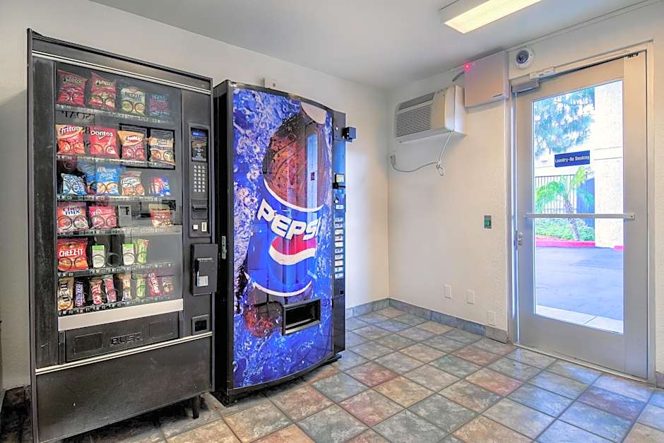 Motel 6 Chino, CA - Los Angeles Ontario