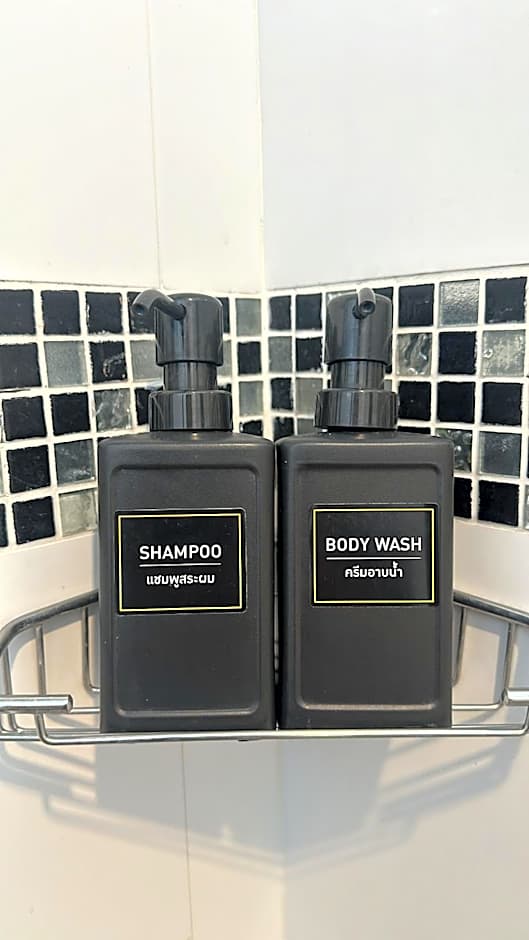 Klaang Muang Hotel (โรงแรมกลางเมือง)