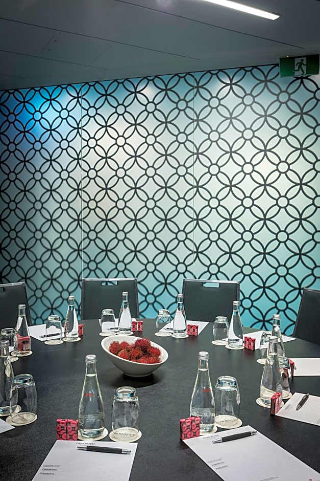 PARKROYAL Darling Harbour