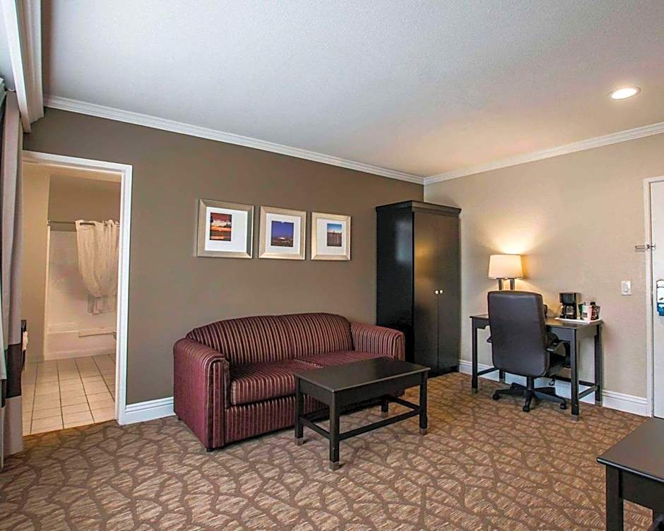 Comfort Suites San Clemente Beach