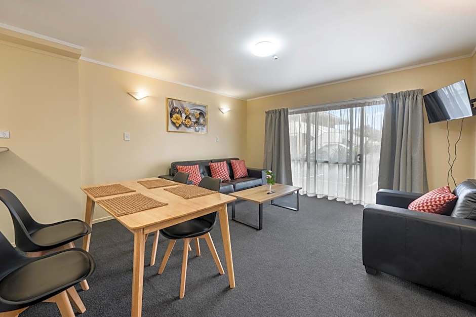 Fenton Court Motel