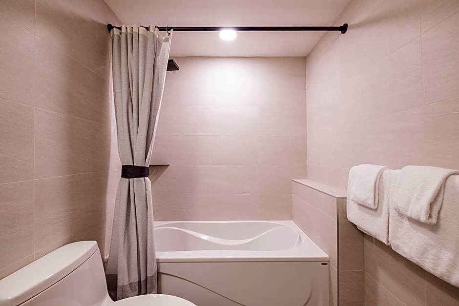 Arrowhead Point by Outpost Whistler