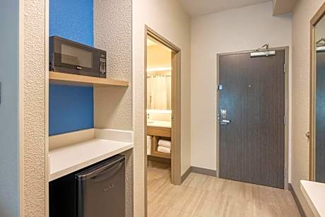 Standard King Room with Mobility Accessible Roll-In Shower