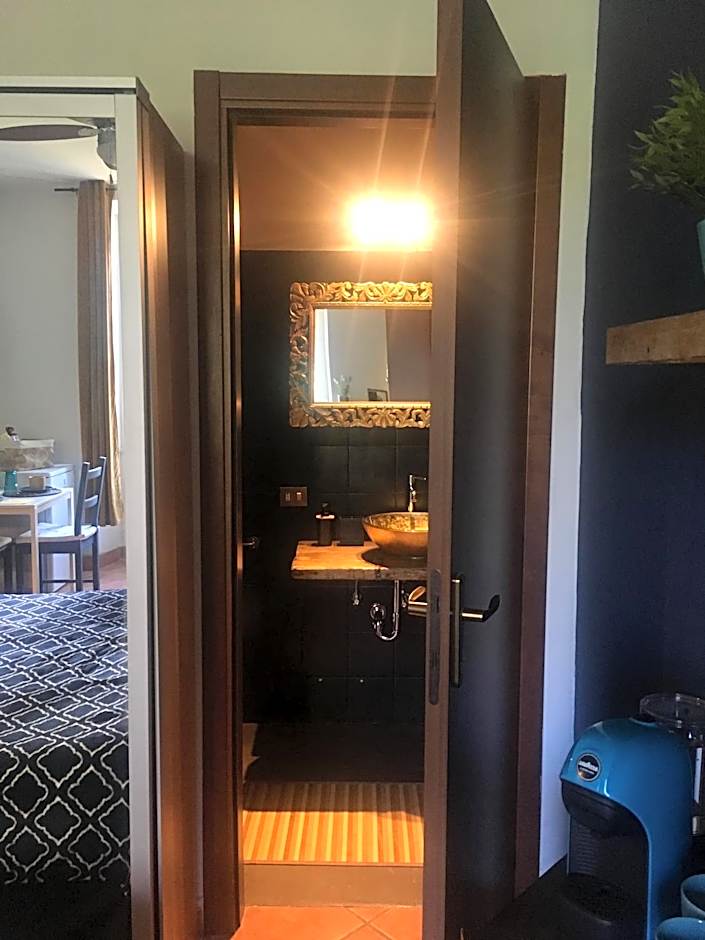 Guest Art Trastevere Station with AC