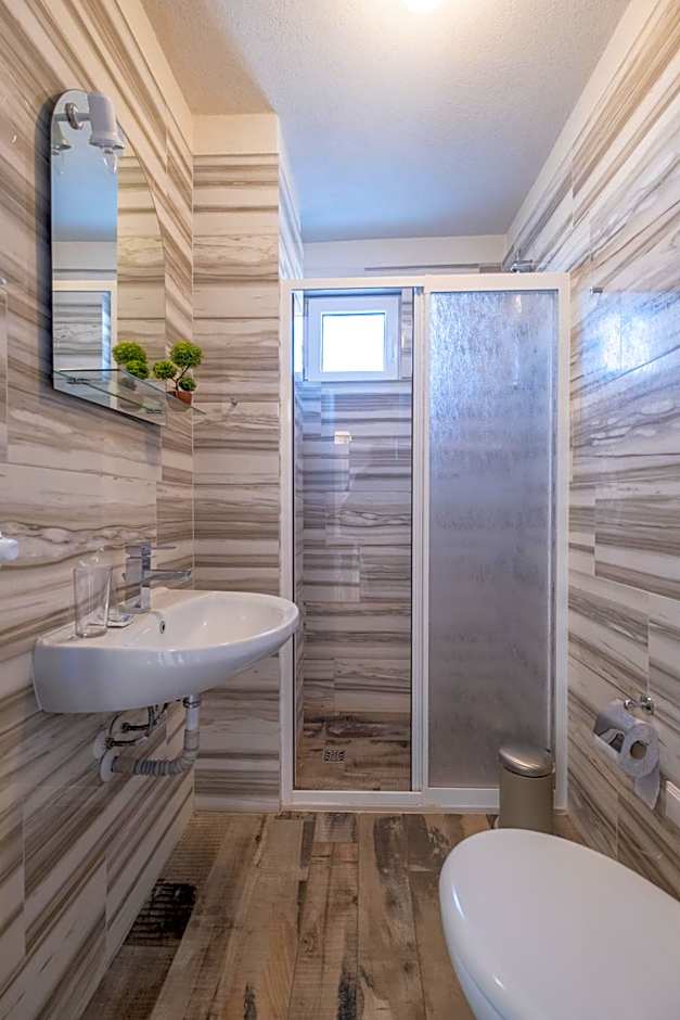 Blue Label Apart House