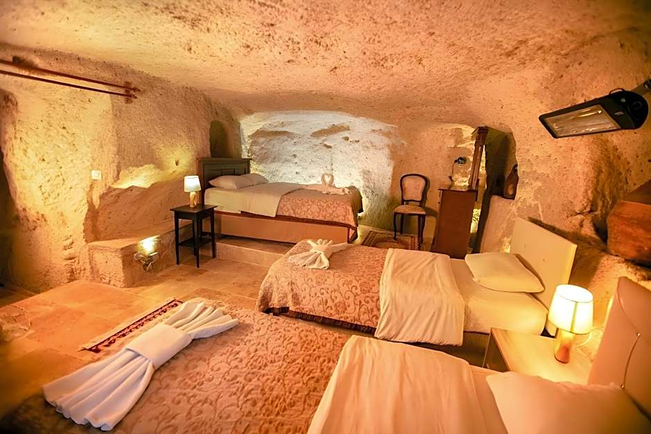 Center Cave Hostel