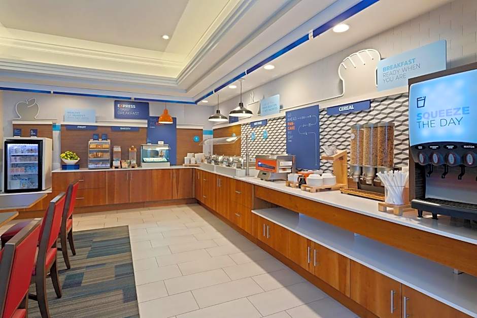 Holiday Inn Express Hauppauge-Long Island By IHG