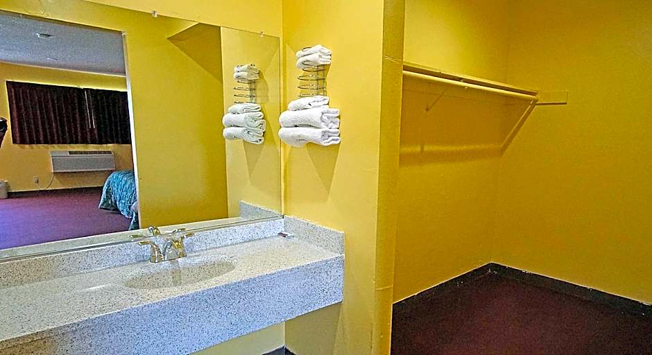 Los Angeles Inn & Suites LAX