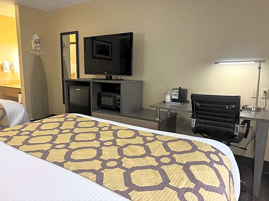 Baymont by Wyndham Tupelo