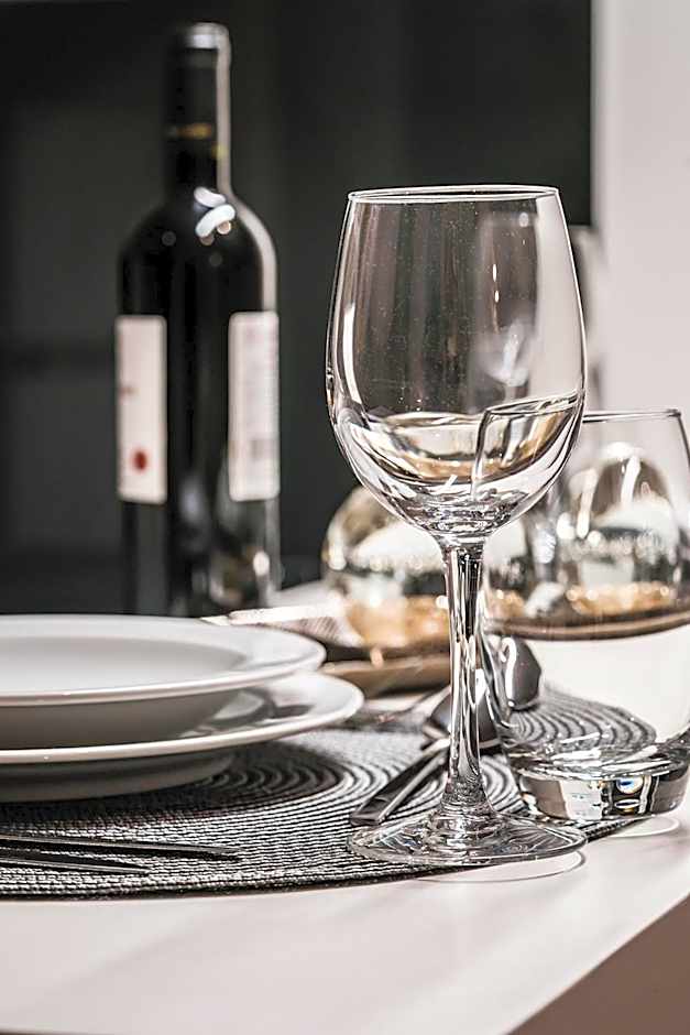 Urban Nest - Suites & Apartments