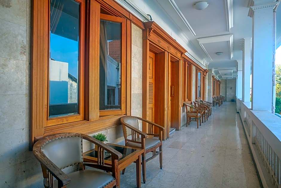 Urbanview Omah Pari Boutique Hotel