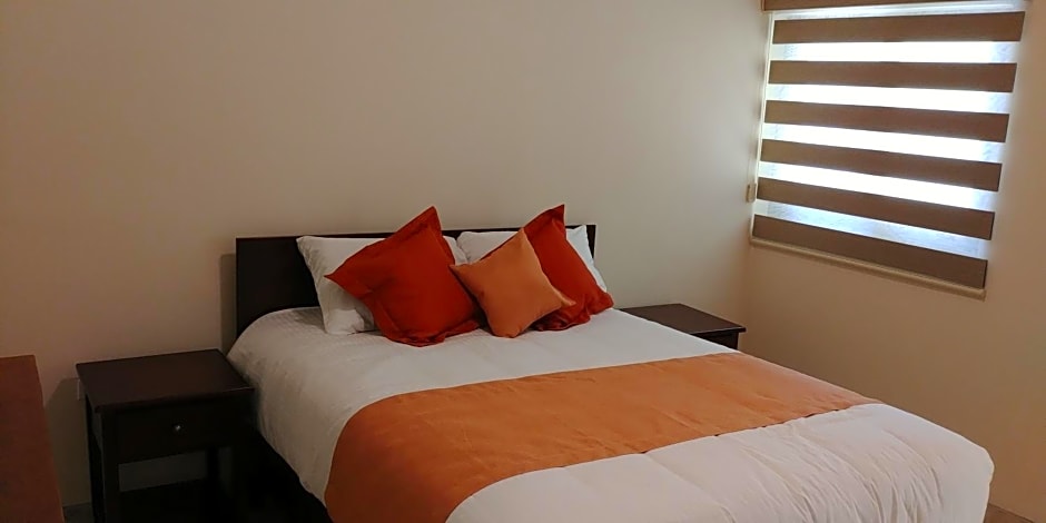 Photo 1 of 24 of Hotel Lorimar