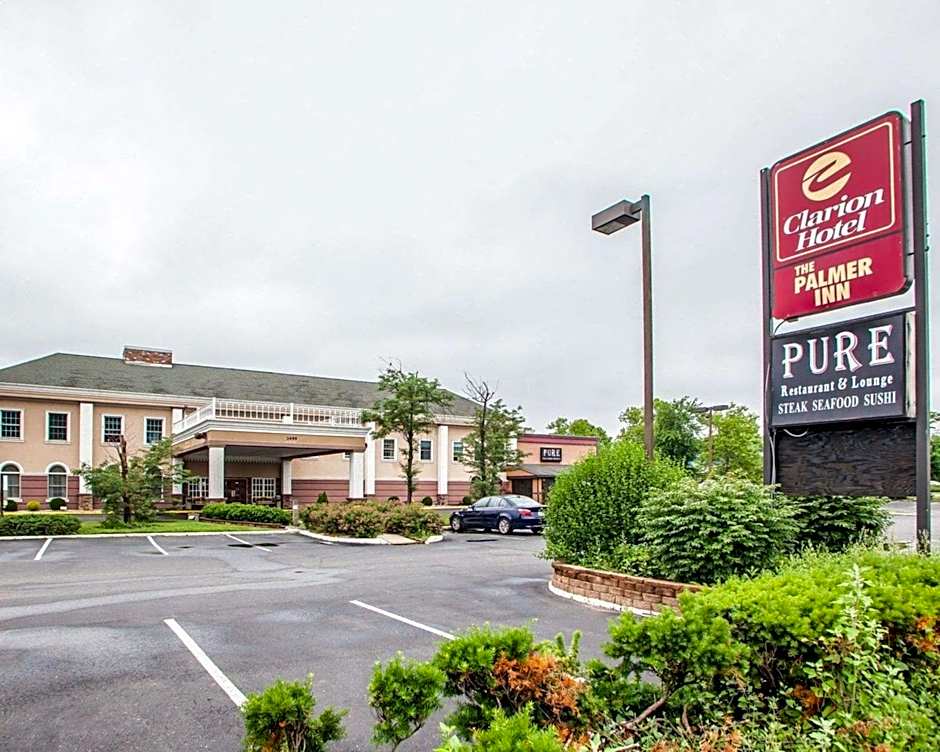 Clarion Hotel Palmer Inn