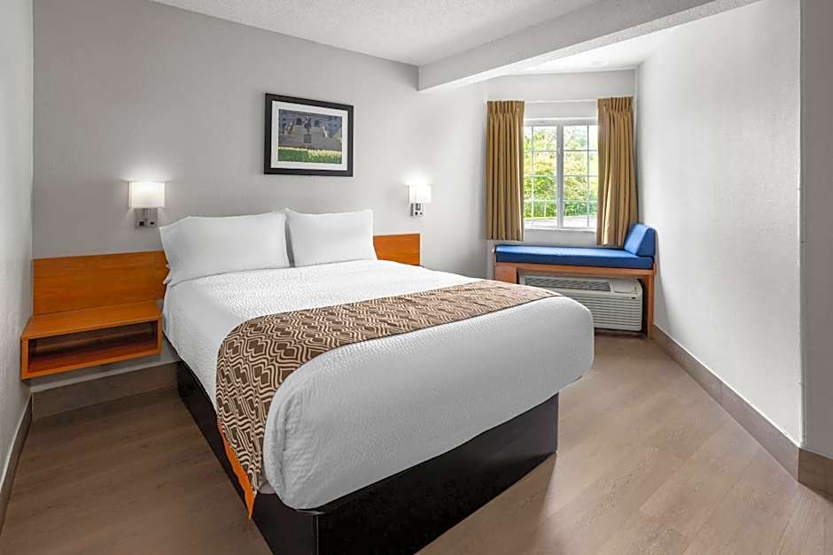 Microtel Inn By Wyndham Albany Airport