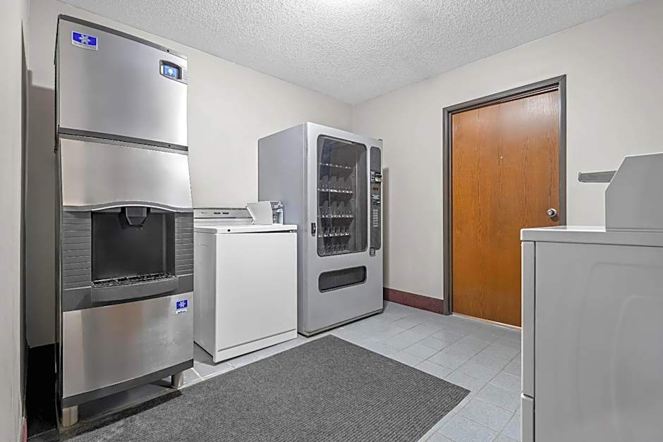 Econo Lodge El Paso, IL