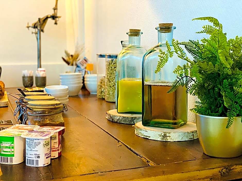 Hotel Le Midi Clermont-Cournon