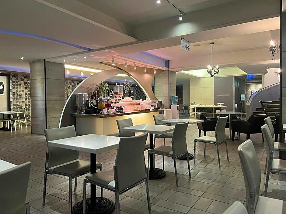 Forward Hotel
