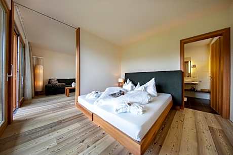 Deluxe Suite with Balcony