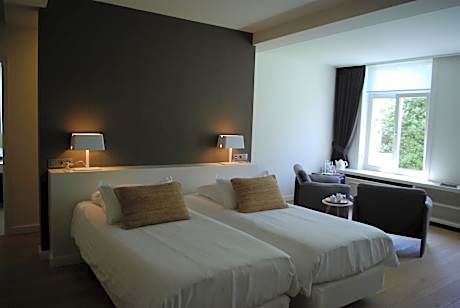 Superior Suite with Garden View