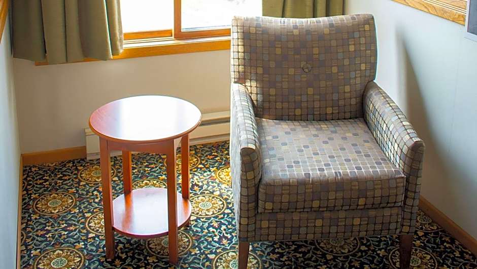Magnuson Hotel Country Inn
