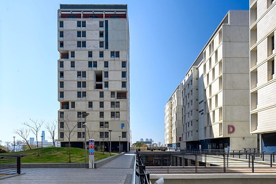דירות גני תערוכה - TLV university apartments near Expo by Sea N' Rent