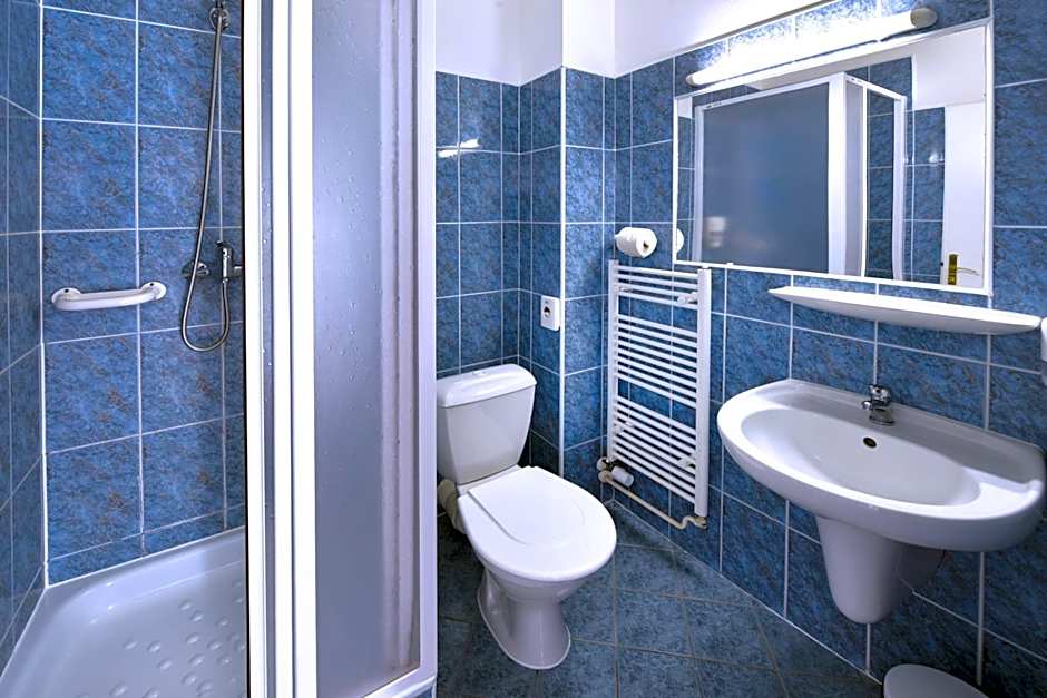 APLEND Hotel Lujza Major