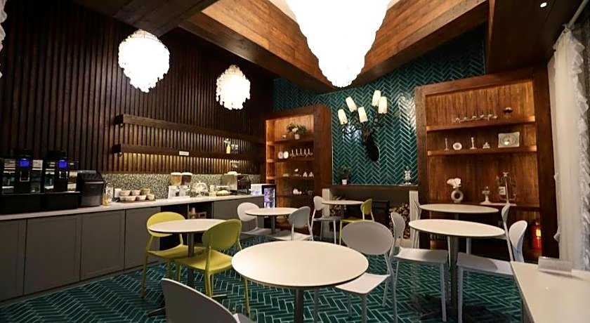 February Hotel SeongSeo