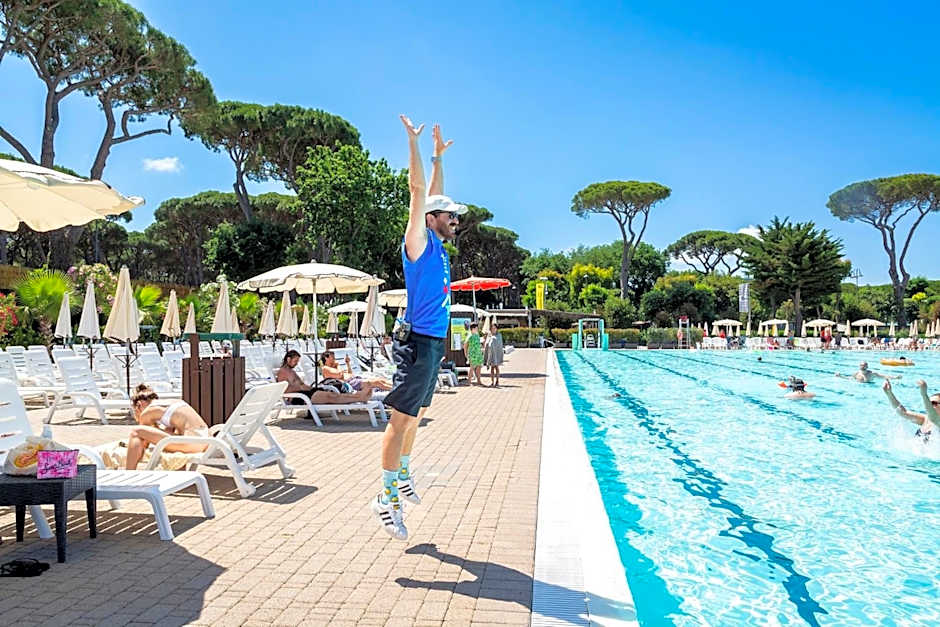 hu Park Albatros village