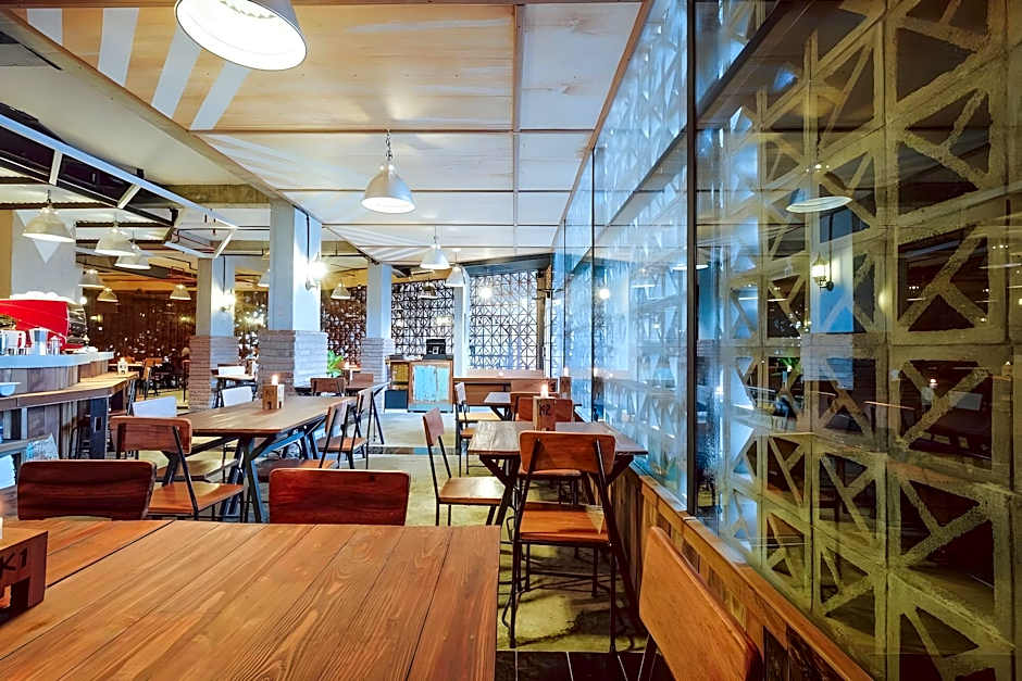 J Hotel Kuta