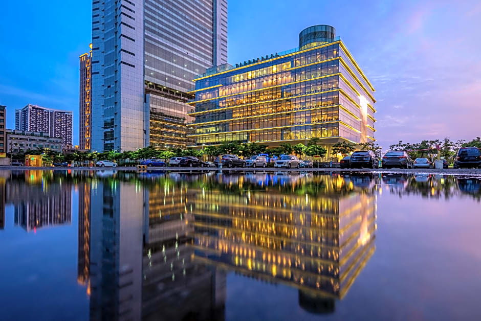 Holiday Garden Hotel SKM Park