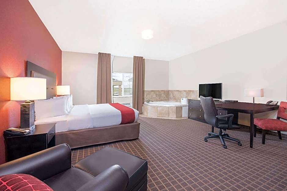 Hawthorn Suites by Wyndham Dickinson